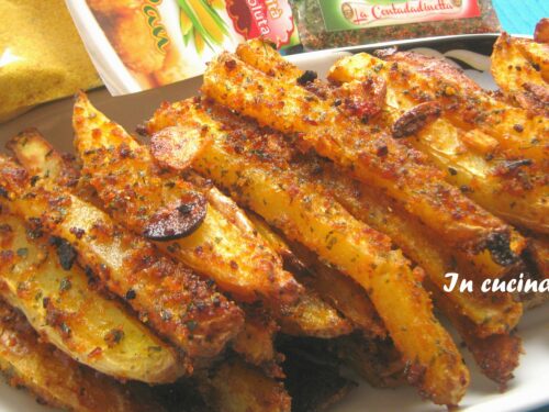 Stick di patate croccanti e aromatizzate al forno